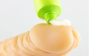 Utiliser un lubrifiant pour le Jelqing humide